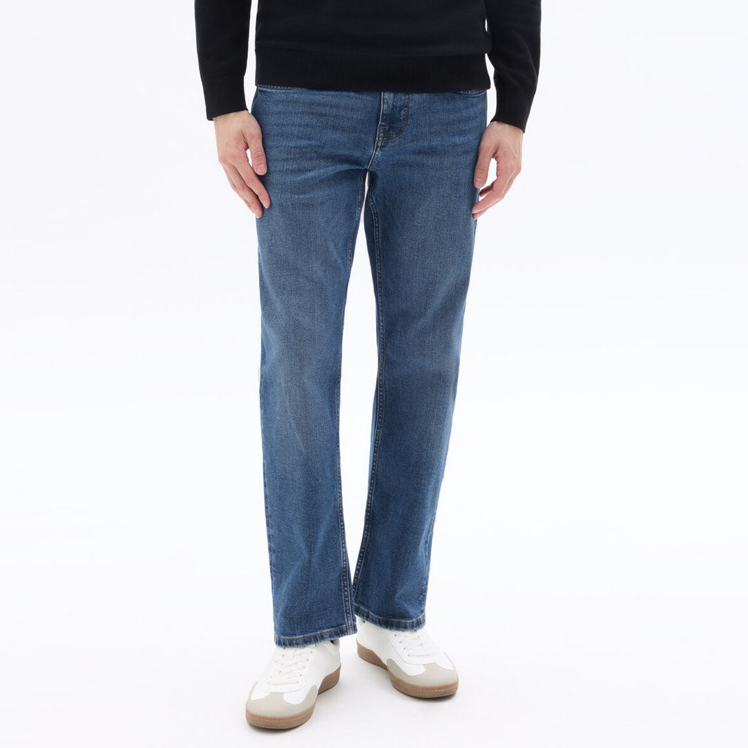 clio regular fit stretchable mid blue jeans for men