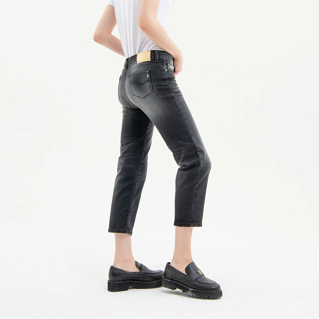 francmna straight crop/short length faded black jeans for women