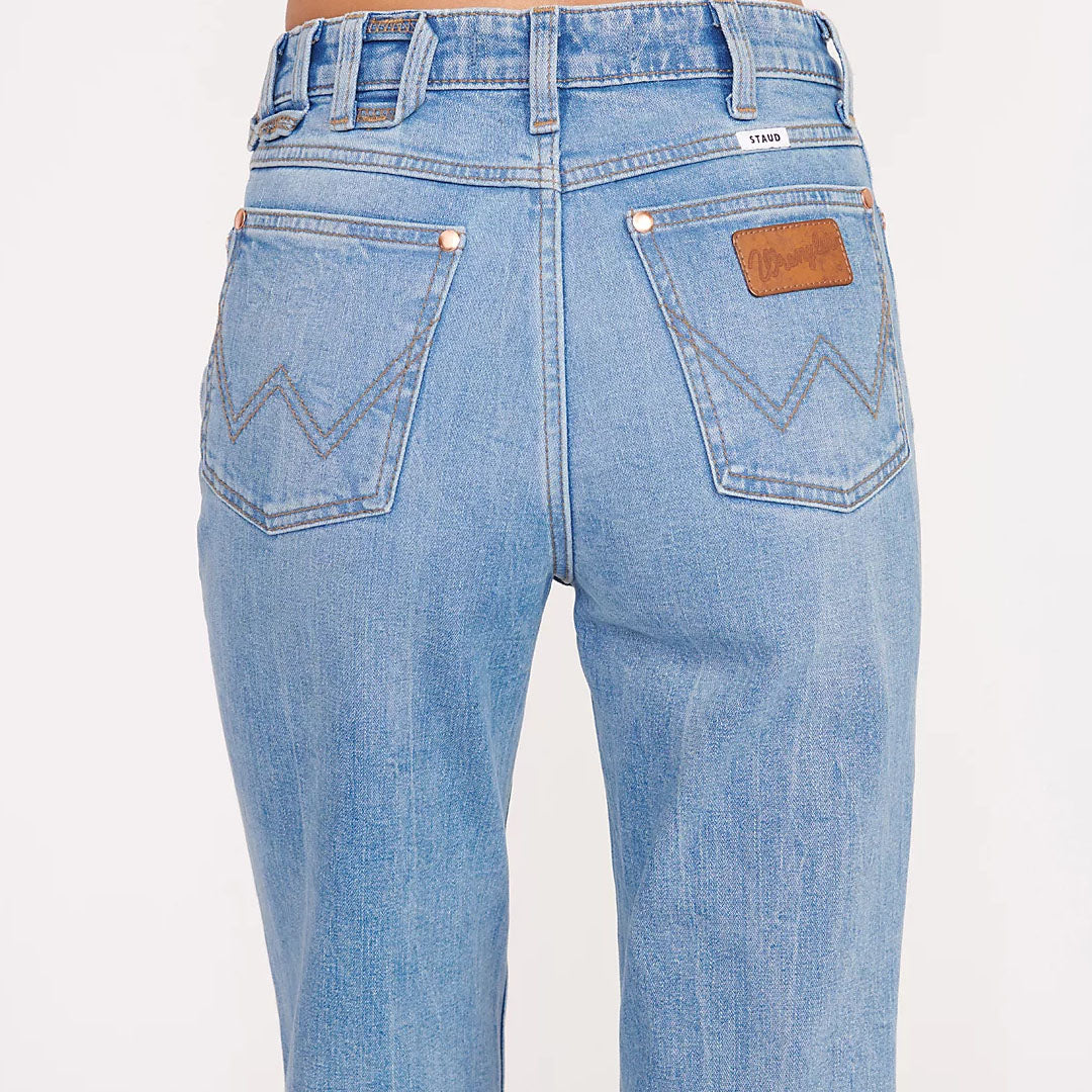 wrnglr straight cut stretchable mid blue jeans for women